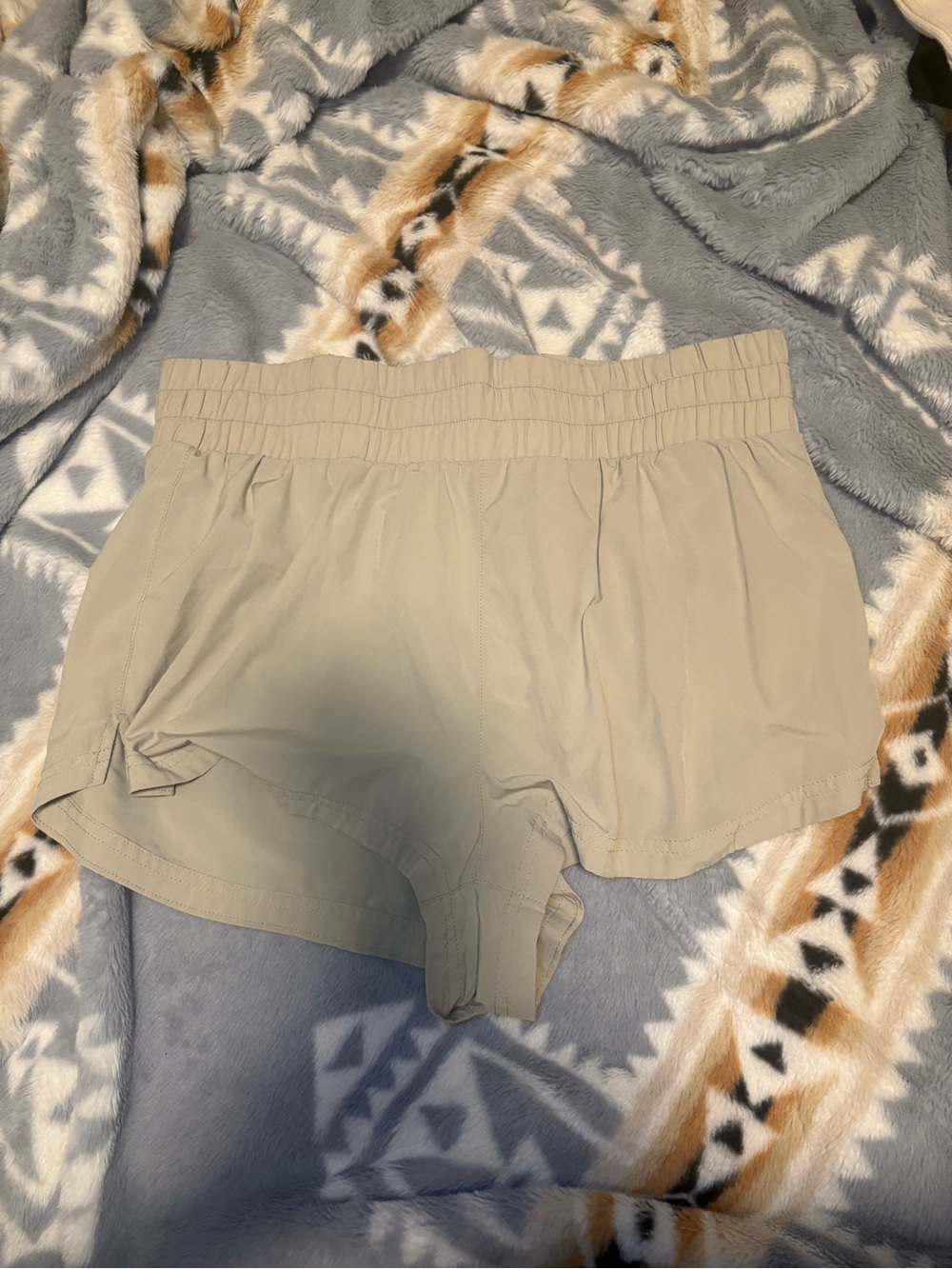 Varley Tan Elastic Waistband Athletic Shorts